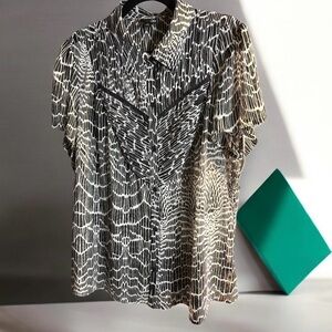 East 5th Black and White Geometric Button Down Shirt